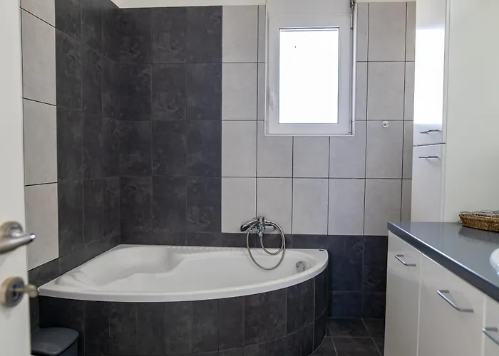 Maria's - Island Near Beaches And Airport Vila *