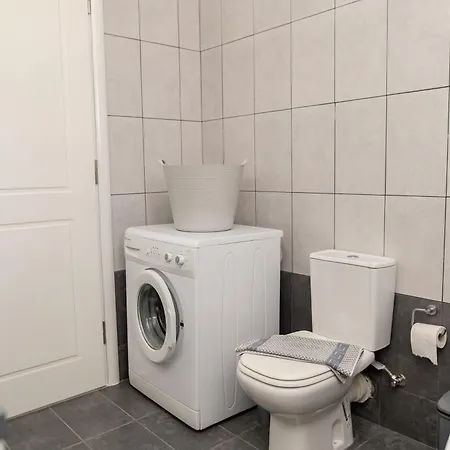 Maria's - Island Near Beaches And Airport