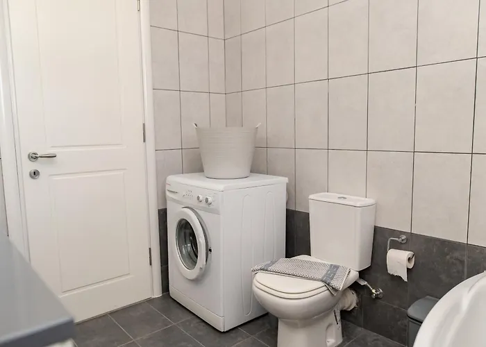 Maria's - Island Near Beaches And Airport